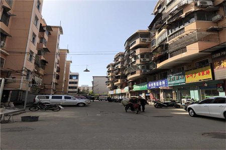 罗马郦城3室2厅1卫62万79.9m2精装出售