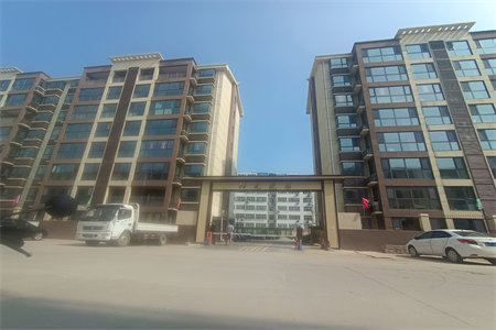 二实小实验中学教师公寓3室2厅1卫93m2简单装修